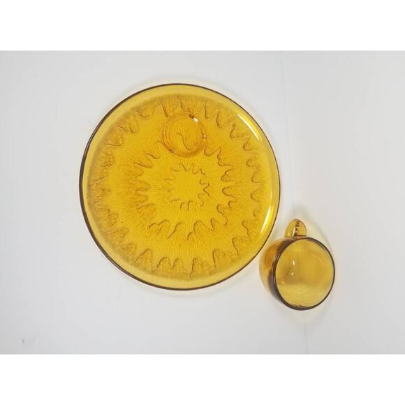 Vintage Amber Sunburst Snack Set, 4 Tea  Cups, & Luncheon Plates, Box - Picture 3 of 4